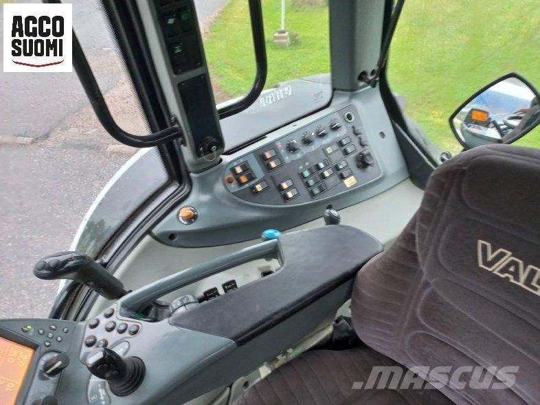 Valtra N141 A Traktori