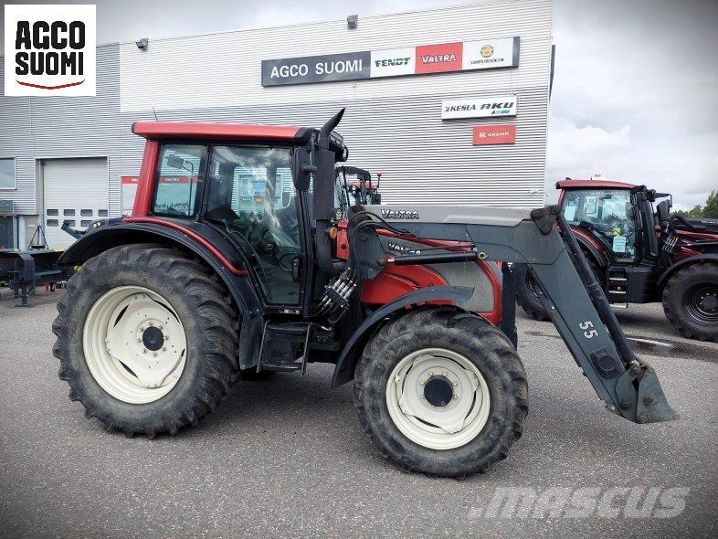 Valtra N141 HITECH Traktori