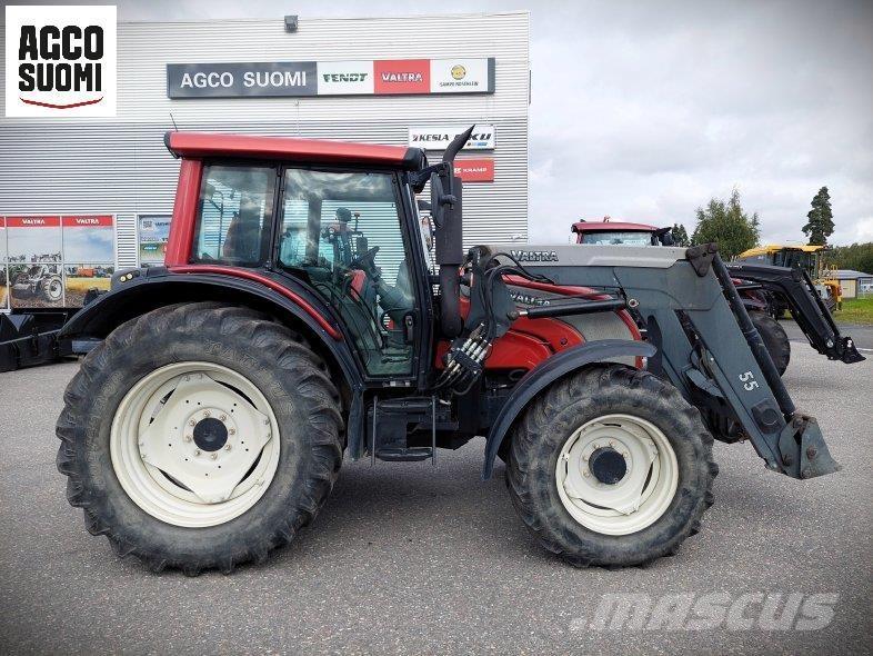 Valtra N141 HITECH Traktori