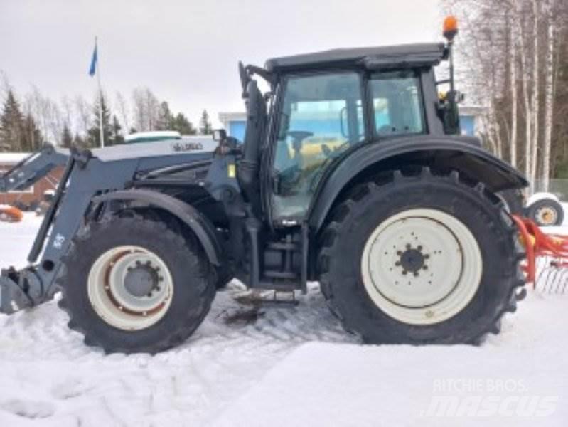 Valtra N142 DIRECT Traktori