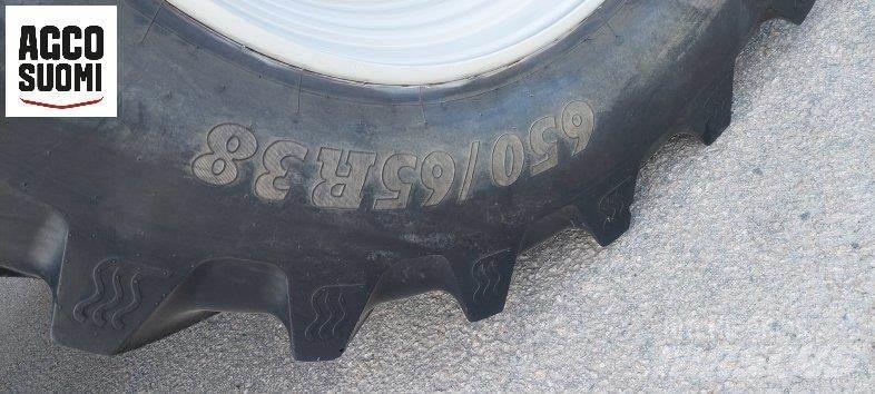 Valtra N163 VERSU Traktori