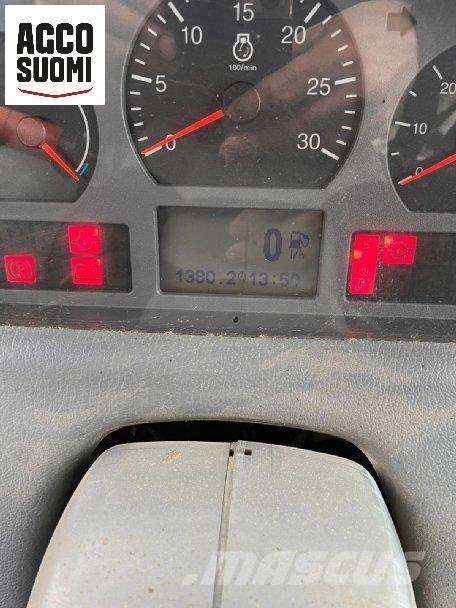 Valtra N163 VERSU Traktori