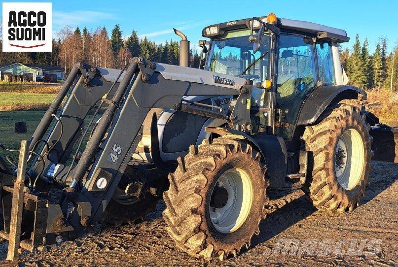 Valtra N92 Traktori