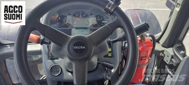 Valtra T151 A Traktori