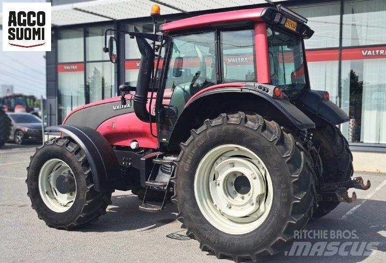 Valtra T151 A Traktori