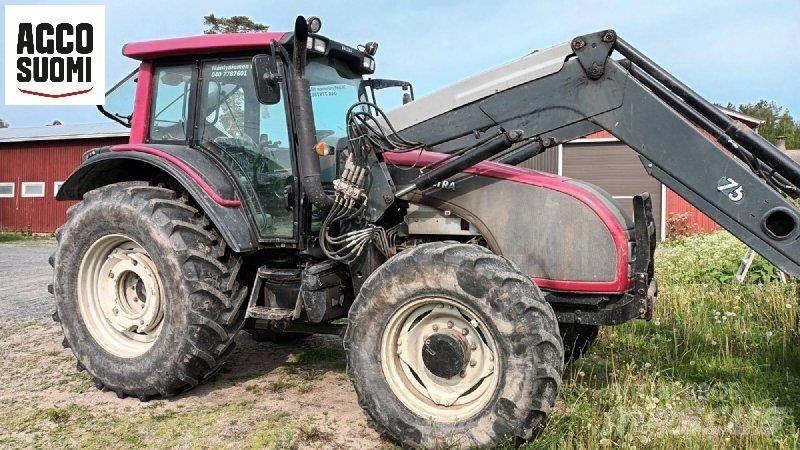 Valtra T151 H Traktori