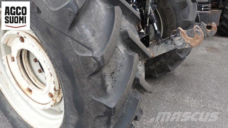 Valtra T151 H Traktori