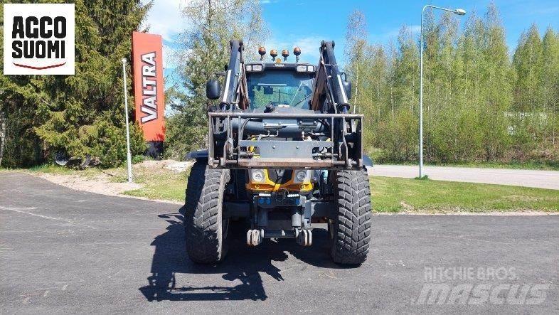 Valtra T153 H Traktori