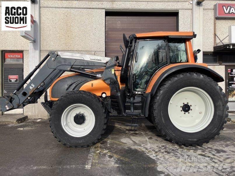 Valtra T162 VERSU Traktori