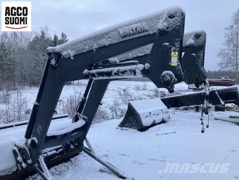 Valtra T163 VERSU Traktori