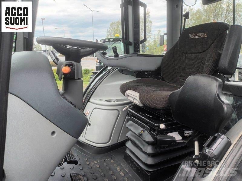 Valtra T213 VERSU Traktori