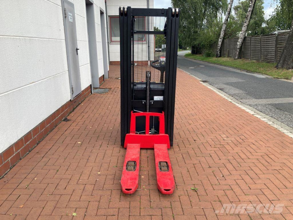 Hyster S 1.4 Ručni električni viljuškar