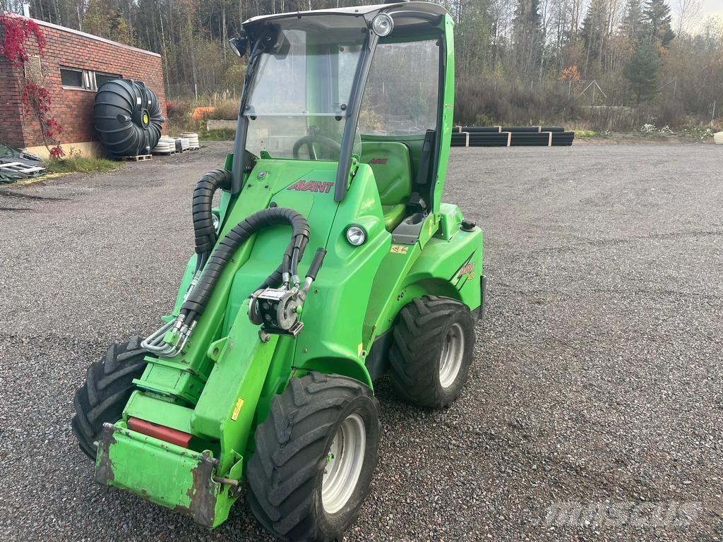 Avant 420 Višenamenski utovarivači