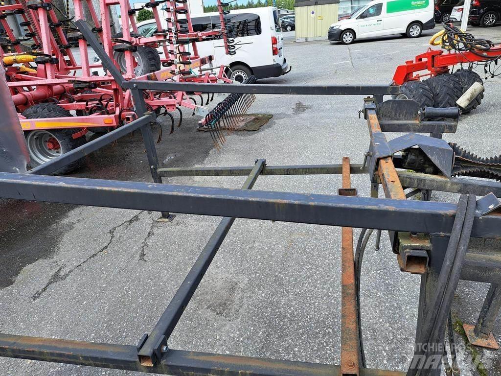 Japa 2100 Cepači za drva, drobilice za drvo i strugači