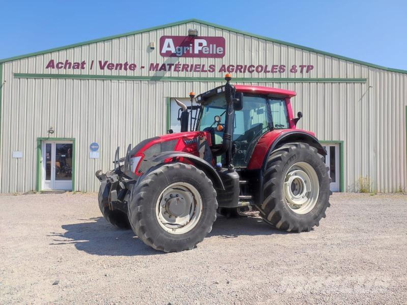 Valtra N163 Traktori