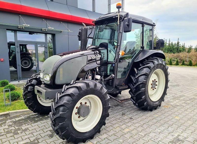 Valtra A93 Traktori