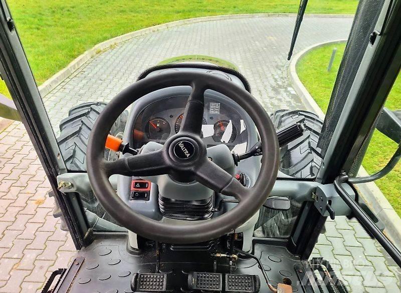 Valtra A93 Traktori