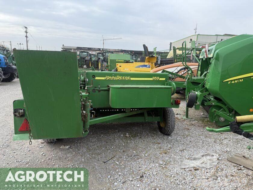 John Deere 359 Traktori