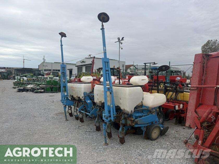 Monosem NG PLUS 4 Traktori