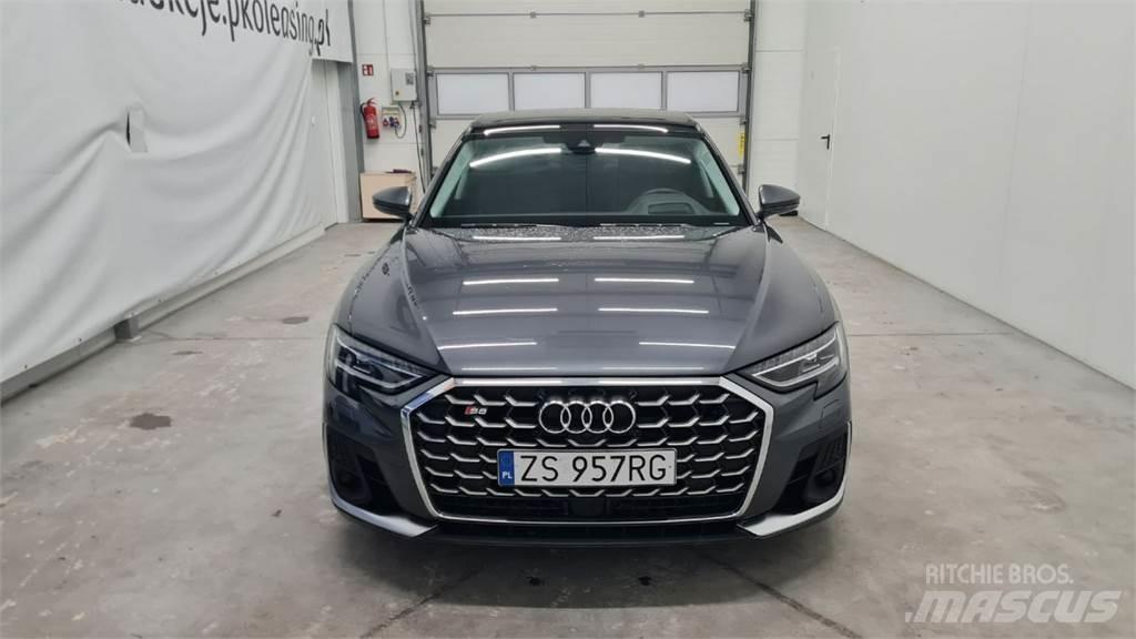 Audi S8 Automobili