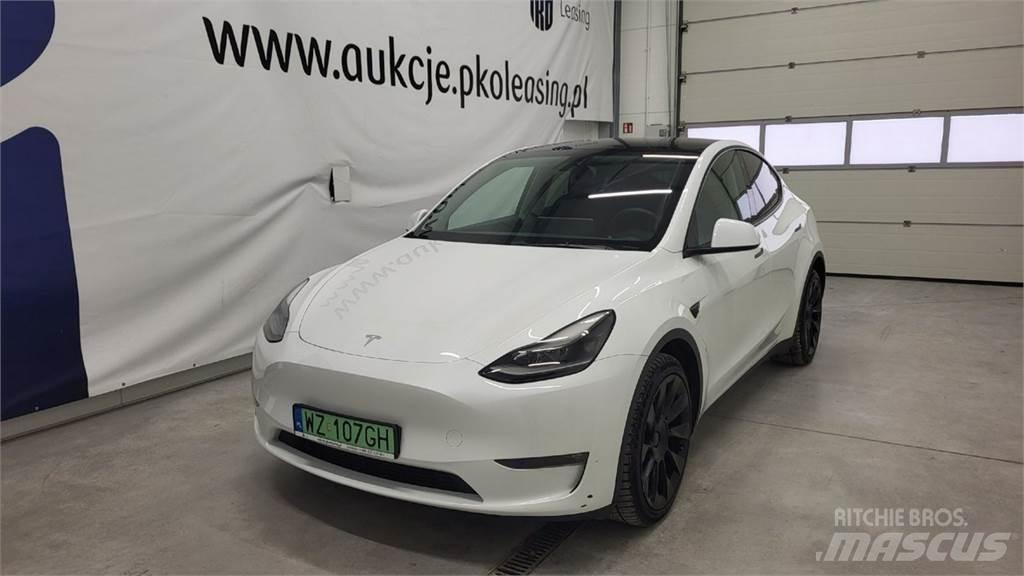 Tesla Y Automobili