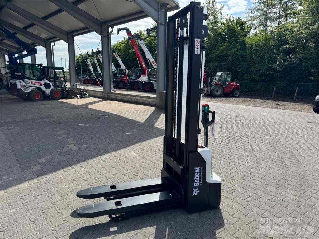 Bobcat LSM 12 N -7 Ručni električni viljuškar