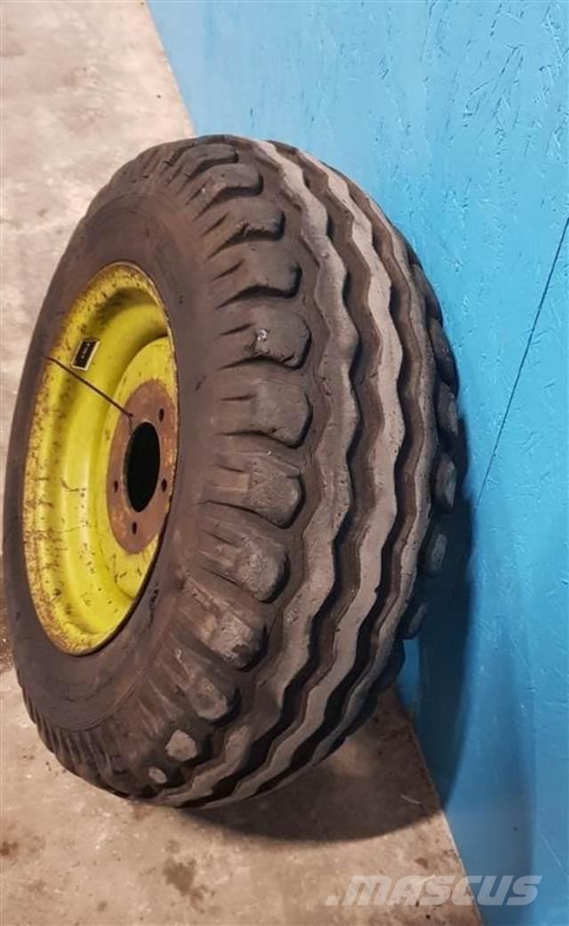  15 10.0/75-15 Gume, točkovi i felne