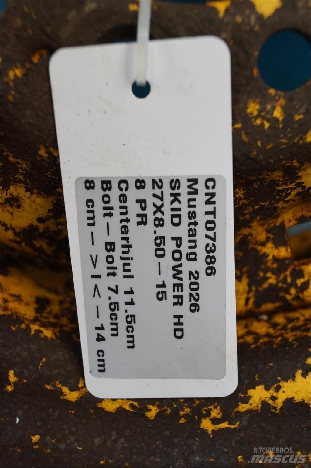  15 27X8.50-15 Gume, točkovi i felne