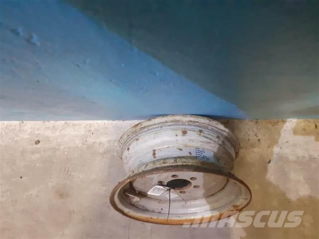  15 6LBx15 Gume, točkovi i felne
