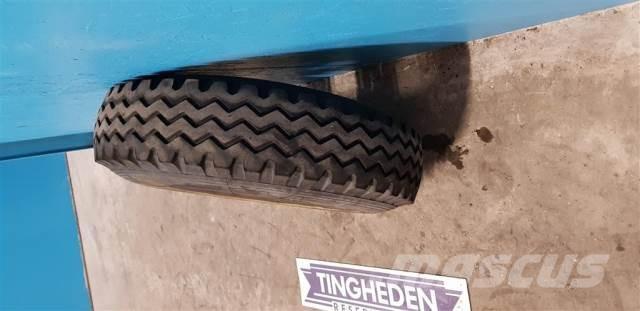  16 9.00R16 Gume, točkovi i felne