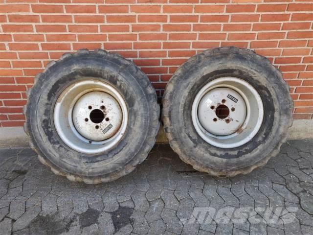  18 365/70R18 Gume, točkovi i felne