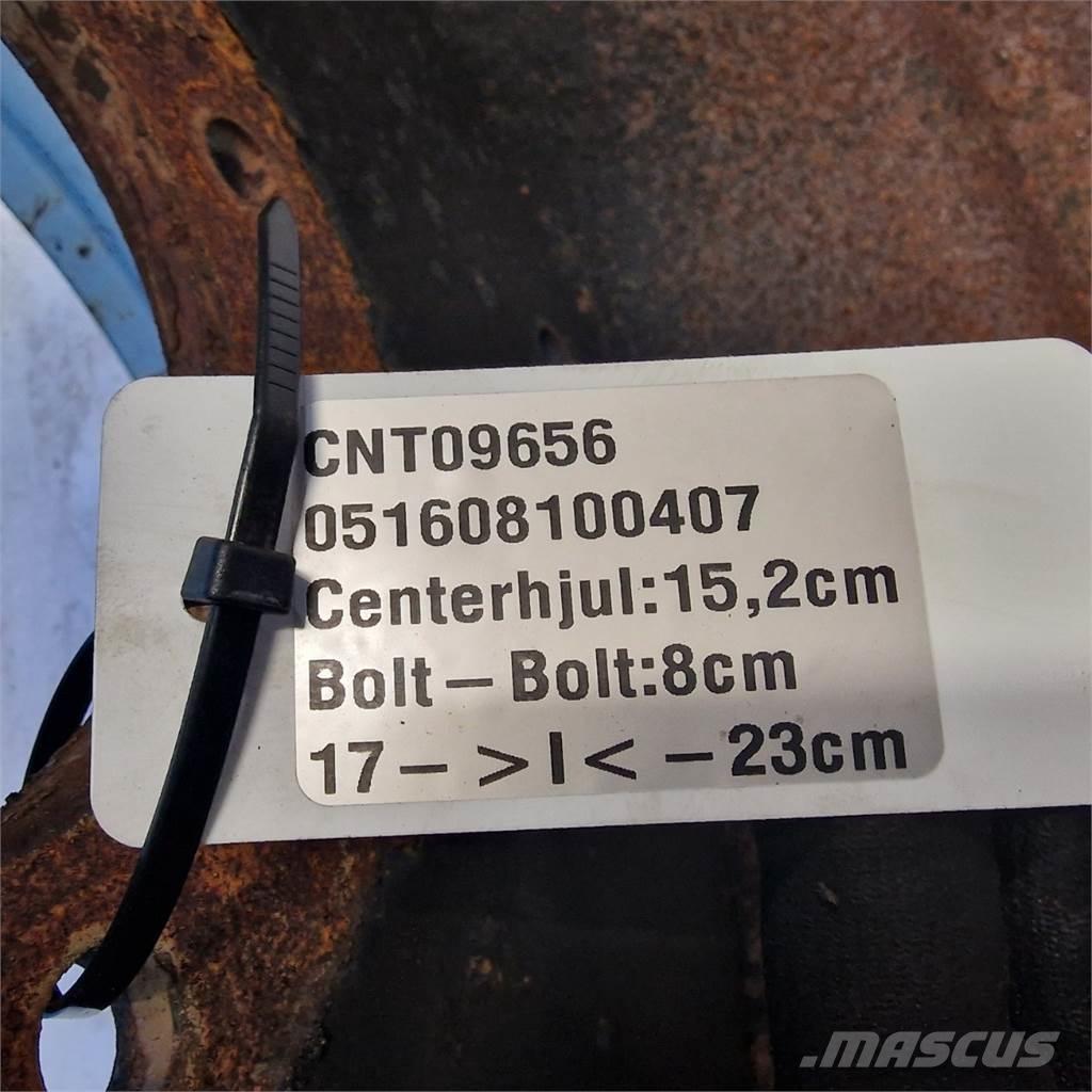  24 24xW15L Gume, točkovi i felne