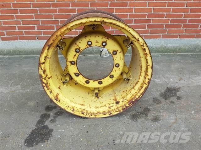  26 W15LX26 Gume, točkovi i felne
