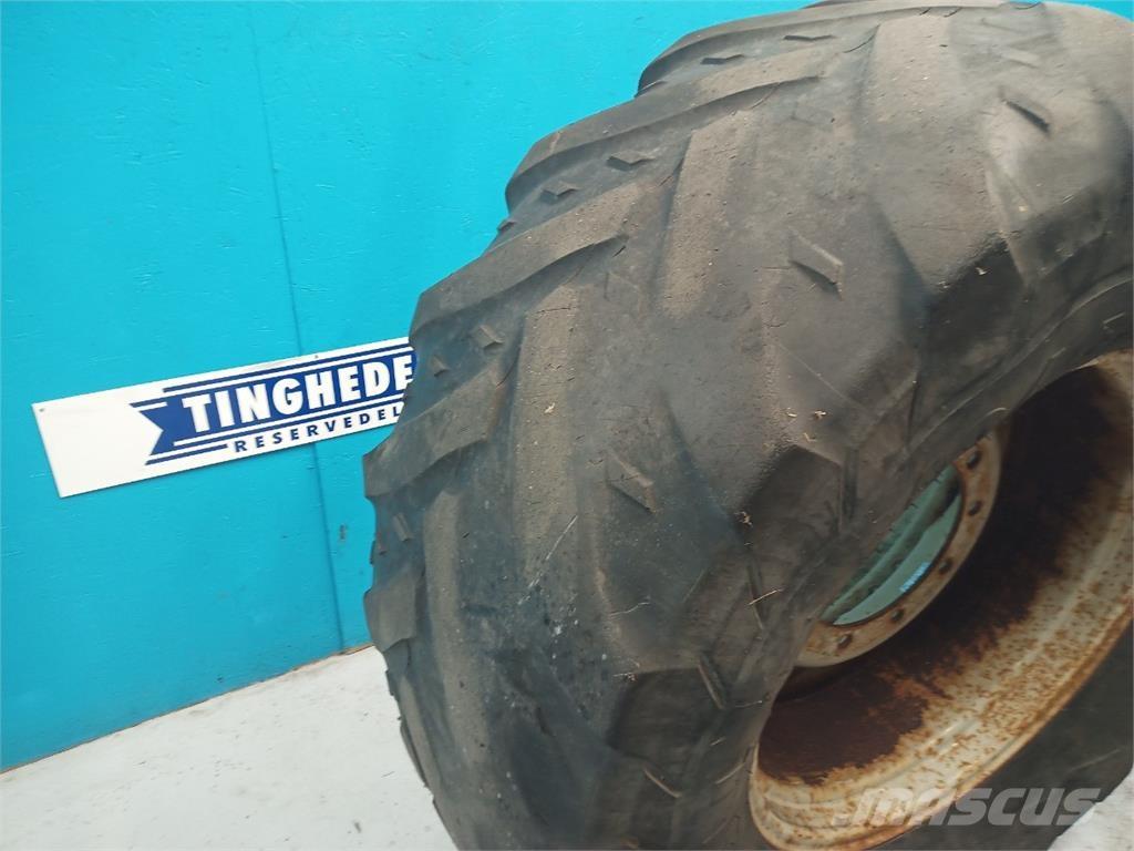  28 540/65R28 Gume, točkovi i felne