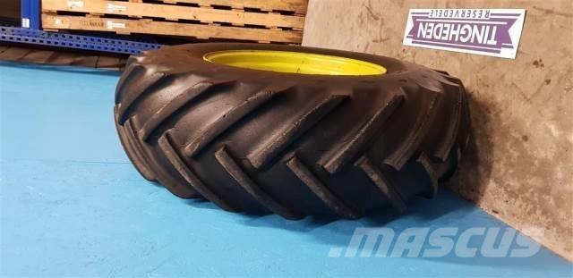  30 18.4-30 Gume, točkovi i felne