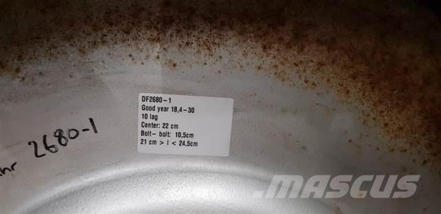  30 18.4-30 Gume, točkovi i felne