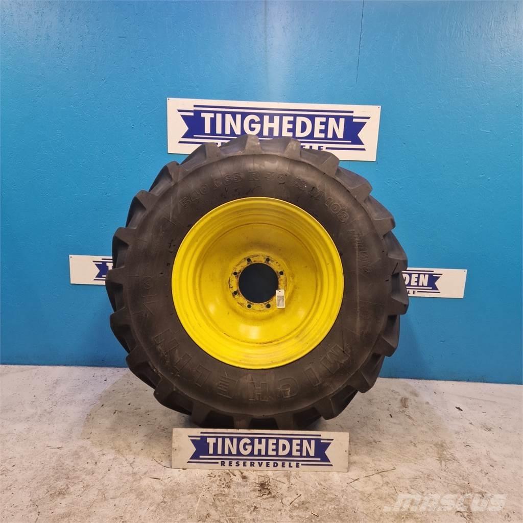  30 540/65 R30 Gume, točkovi i felne