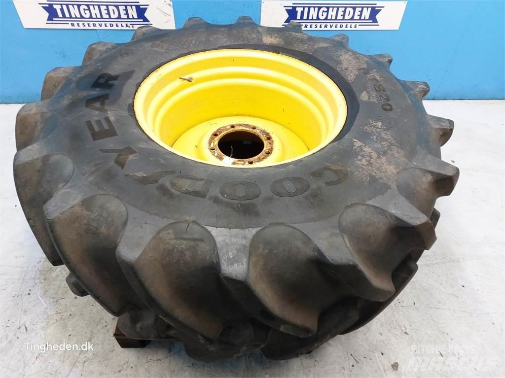  32 650/75 R32 Gume, točkovi i felne