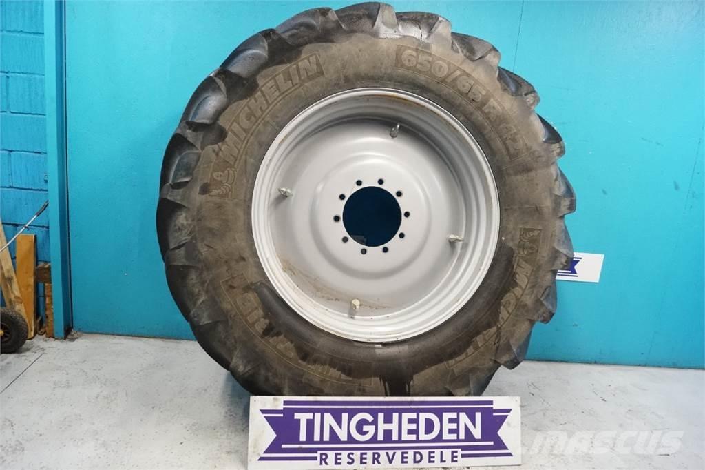  42 650/65R42 Gume, točkovi i felne