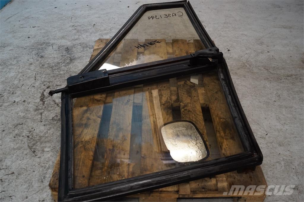 CASE 1394 Kabine i unutrašnjost
