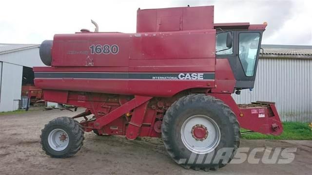 CASE 1680 Kombajni