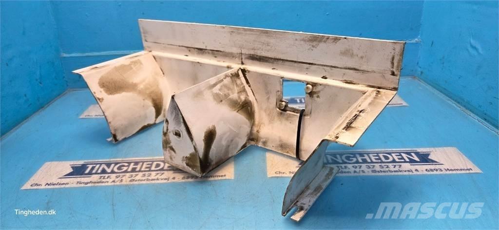 CASE 844XL Kabine i unutrašnjost