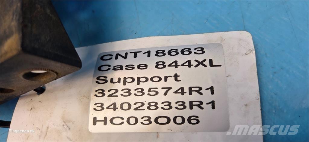 CASE 844XL Kabine i unutrašnjost