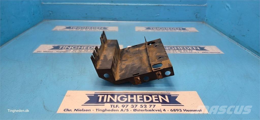 CASE 844XL Kabine i unutrašnjost