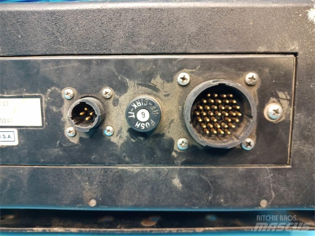 CASE 8590 Elektronika