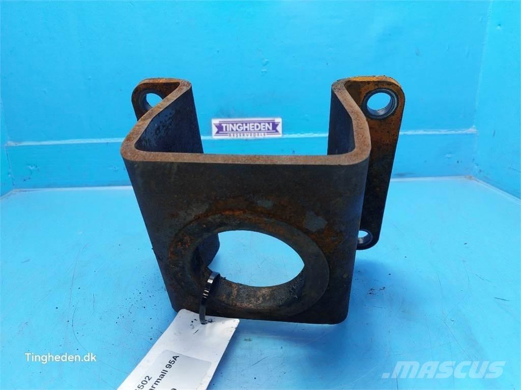 CASE Farmall 95A Kabine i unutrašnjost