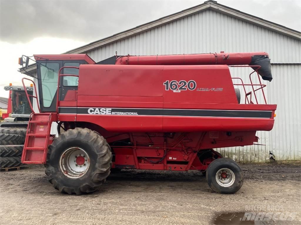 Case IH 1620 Kombajni