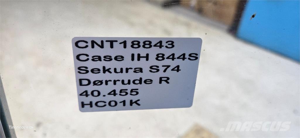 Case IH 844S Kabine i unutrašnjost