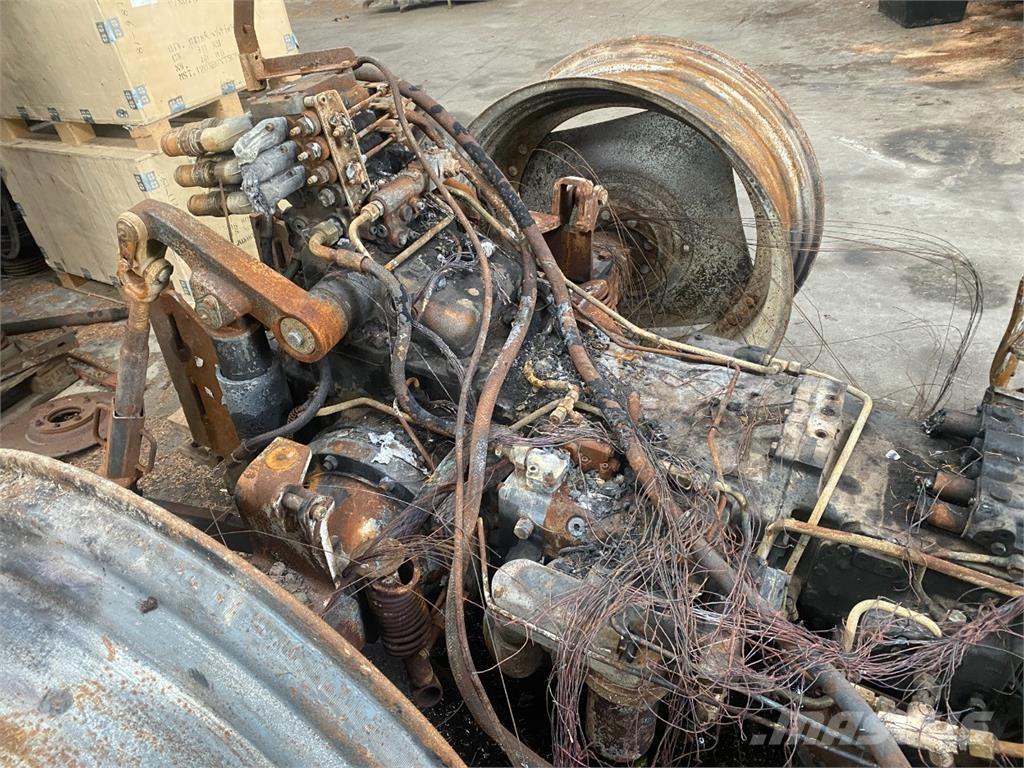 CASE Maxxum 115 Traktori