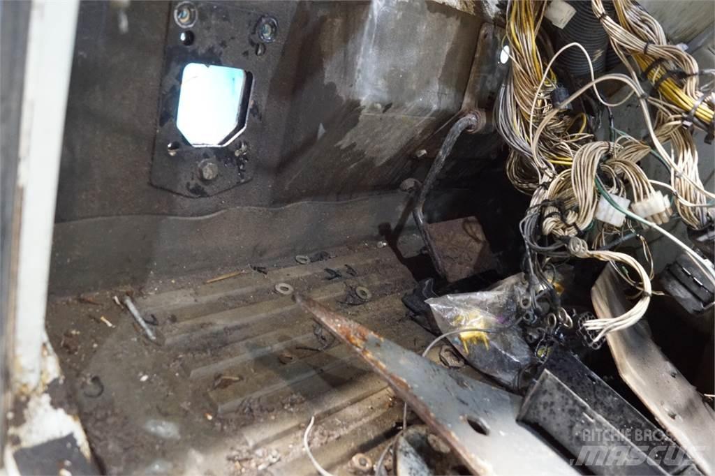 CLAAS Targo K70 Kabine i unutrašnjost